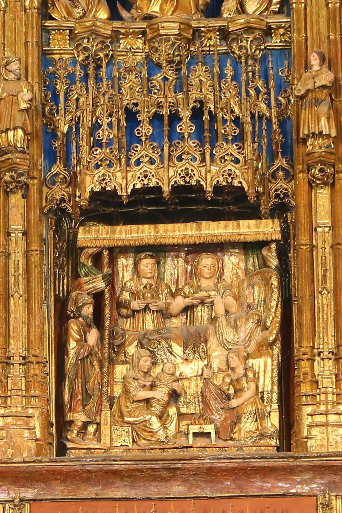 Tabla central del retablo en la que se representa el nacimiento de la Virgen